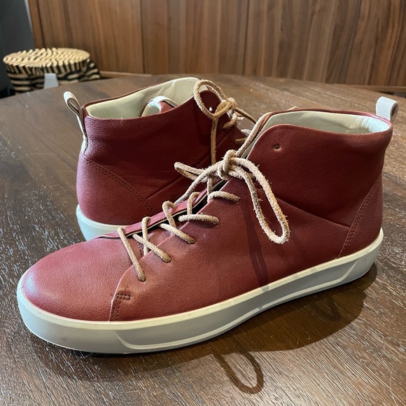Ecco High Tops - Picture 2 of 3